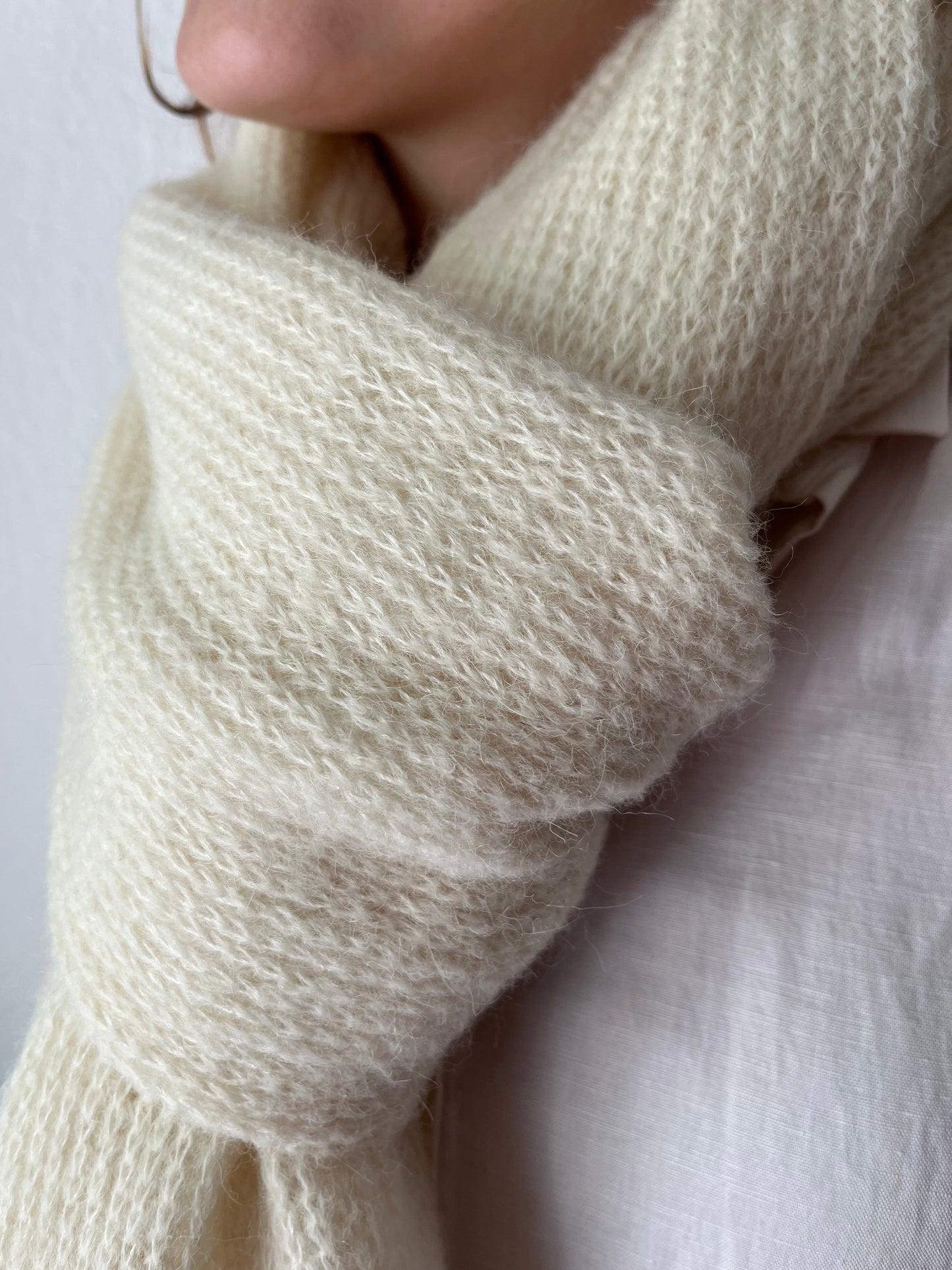 Weißer Alpaka Schal Damen – handgefertigt aus Alpaka & Seide, weich & warm