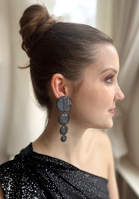 Statement Ohrringe groß & leicht – Polymerton Ohrringe handgefertigt, glitzernd in Rot, Rosé & Schwarz/Nachtblau