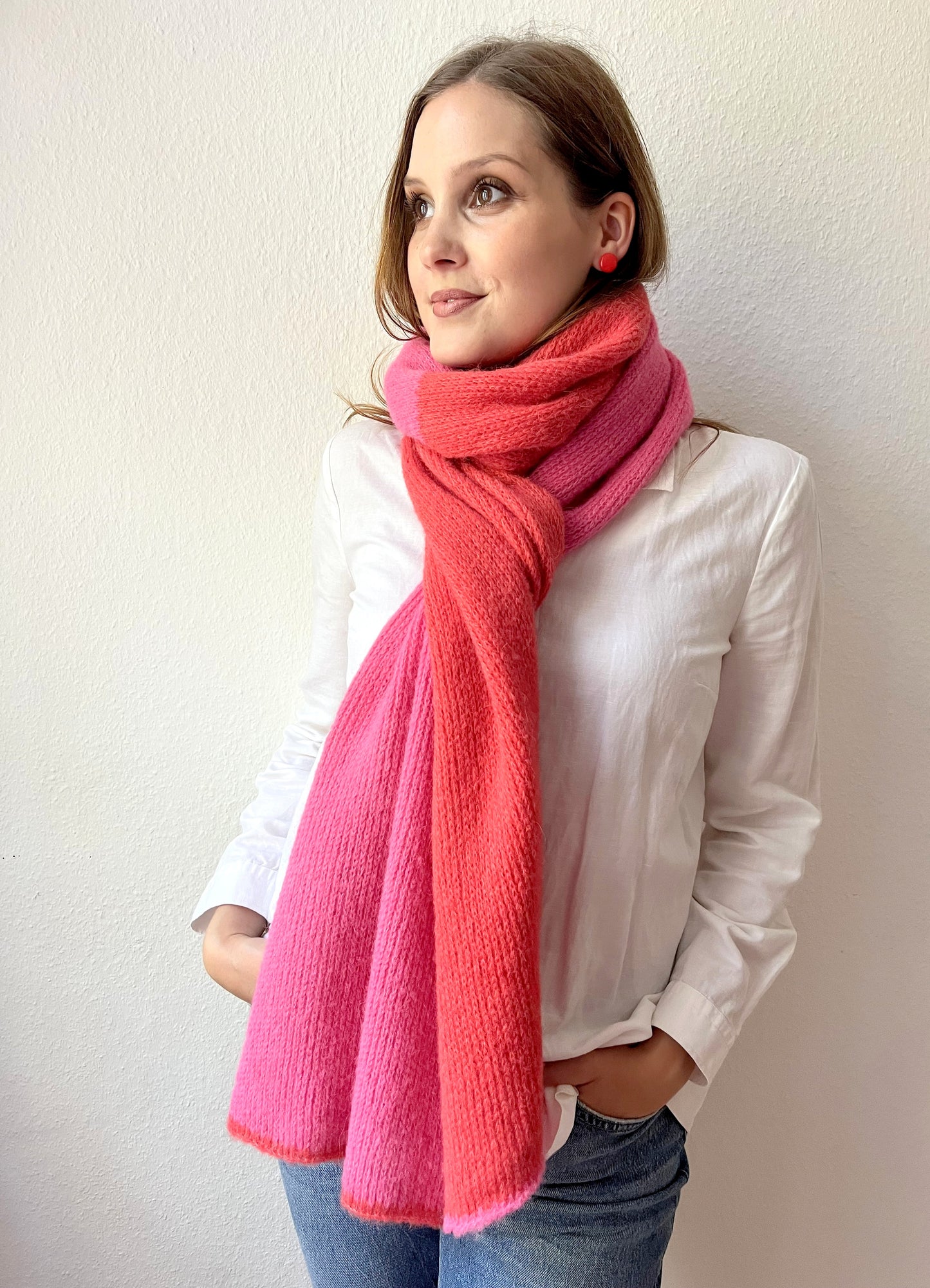 Alpaka Schal Damen zweifarbig in Koralle & Pink – weich & handgefertigt