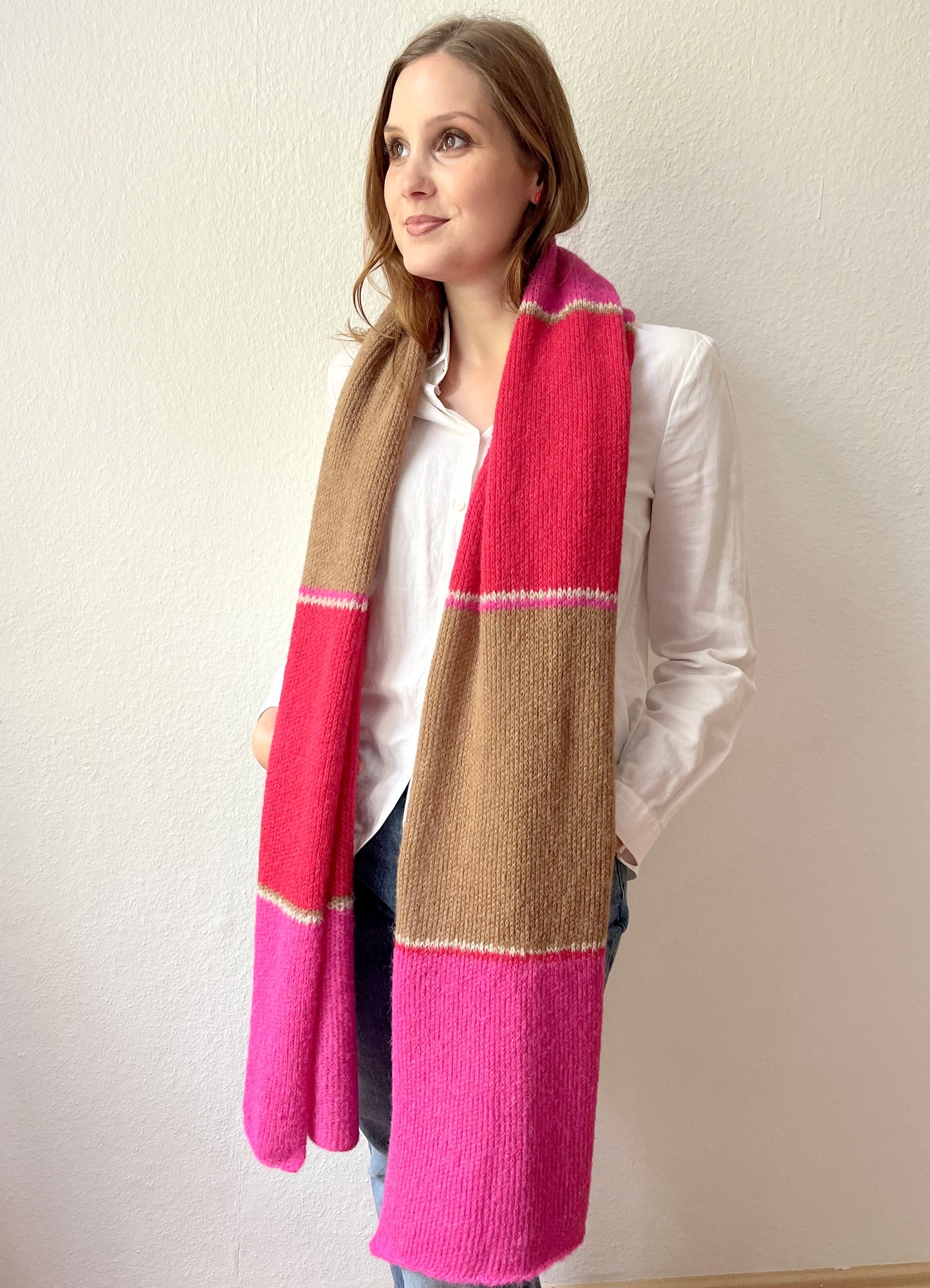 Gestreifter Alpaka Schal Damen mit Blockstreifen – weich, warm & handgefertigt aus Alpaka & Seide