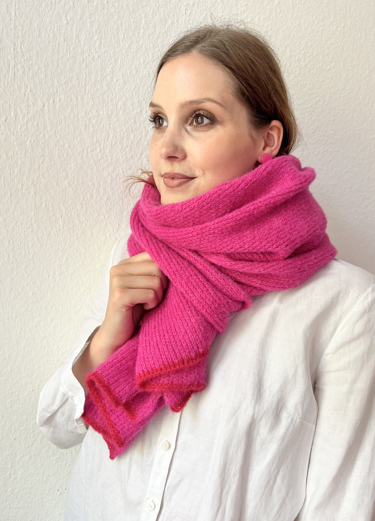 Knallpinker Alpaka Schal Damen – weich, warm & handgefertigt aus Alpaka & Seide