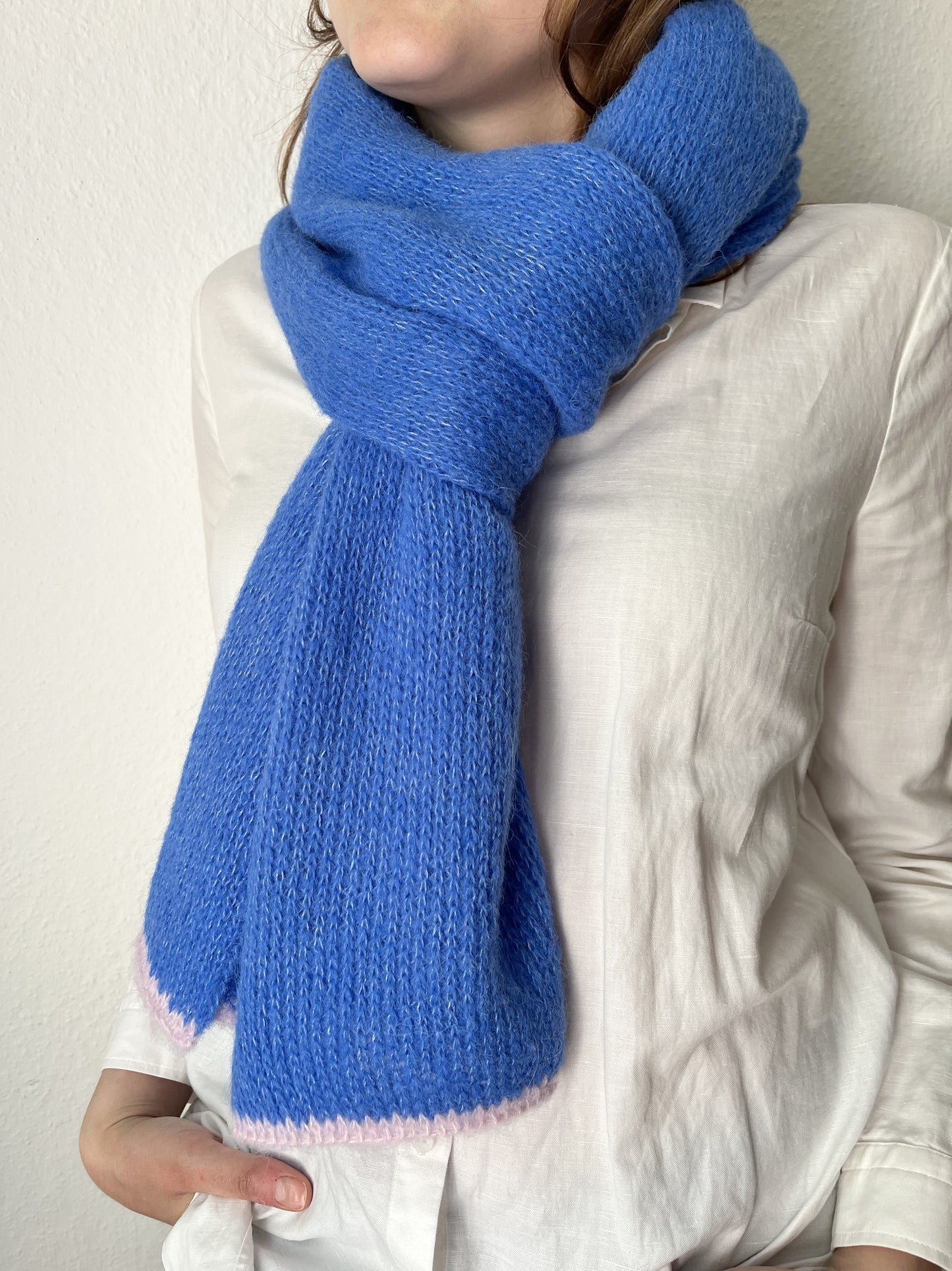 Blauer Alpaka Schal Damen – handgefertigt aus Alpaka & Seide, weich & warm