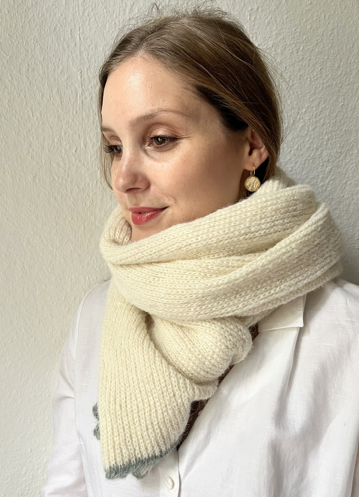 Cremeweißer Alpaka Schal Damen - handgefertigt aus Alpakawolle & Seide - weich & warm