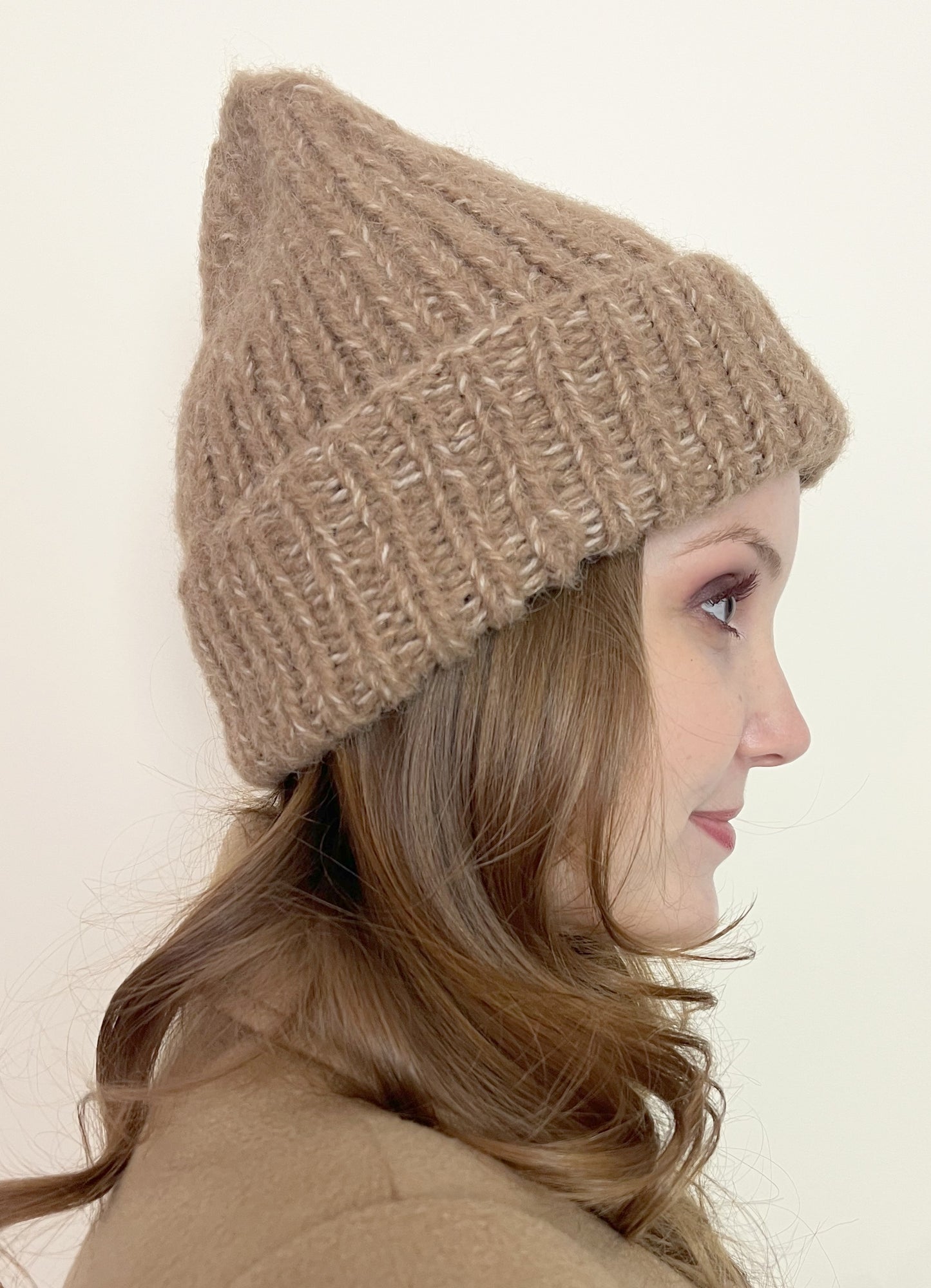 Braune Alpaka Mütze handgestrickt - weich, warm & modern