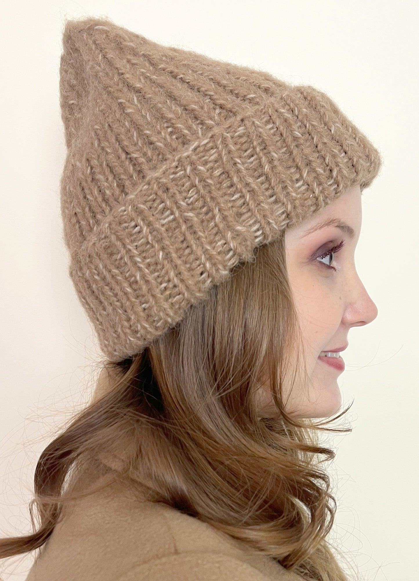 Braune Alpaka Mütze handgestrickt - weich, warm & modern