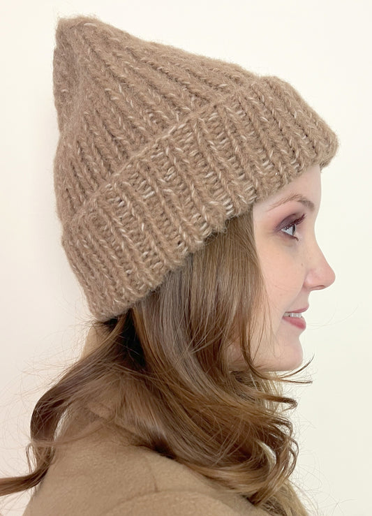 Braune Alpaka Mütze handgestrickt - weich, warm & modern