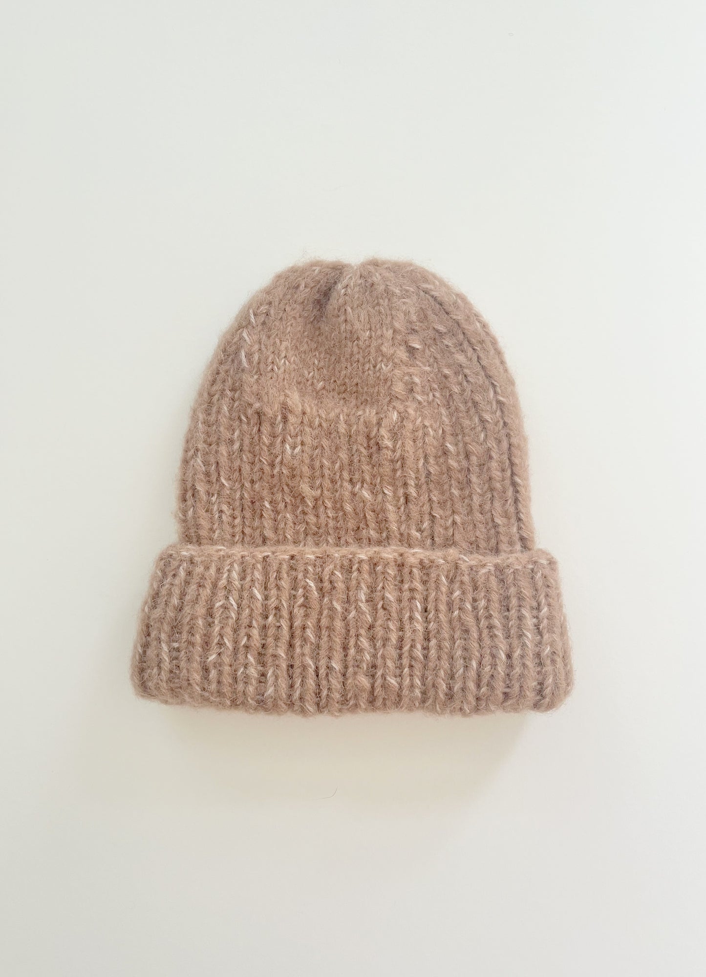 Braune Alpaka Mütze handgestrickt - weich, warm & modern