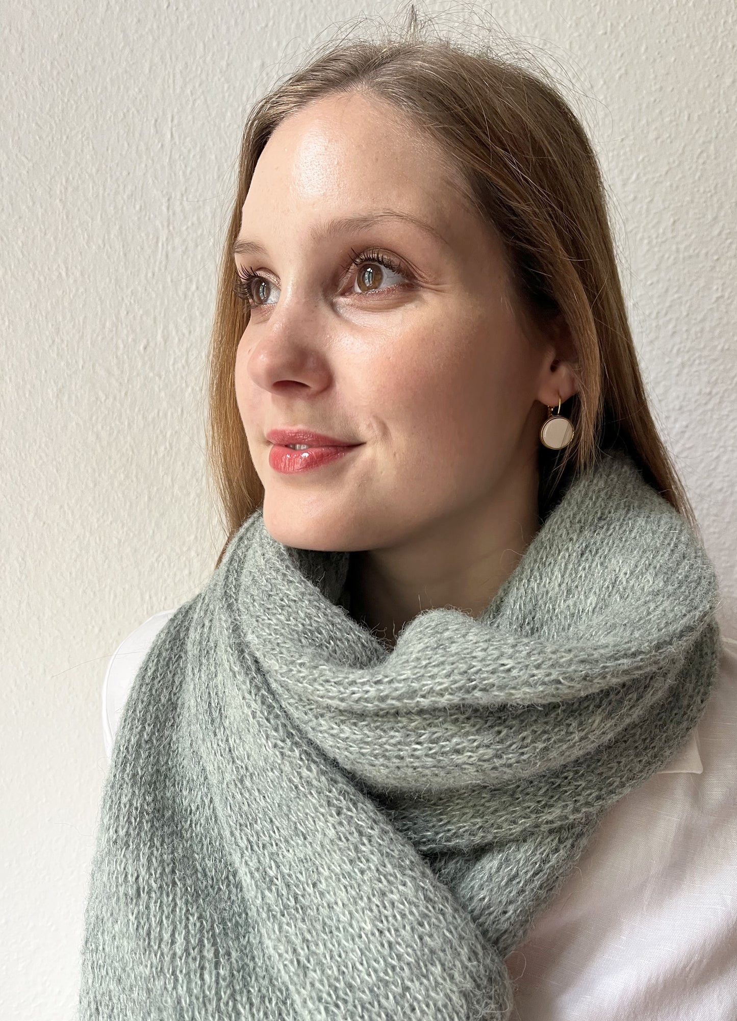 Salbeigrüner Alpakaschal Damen - handgefertigt aus Alpaka & Seide - weich & warm