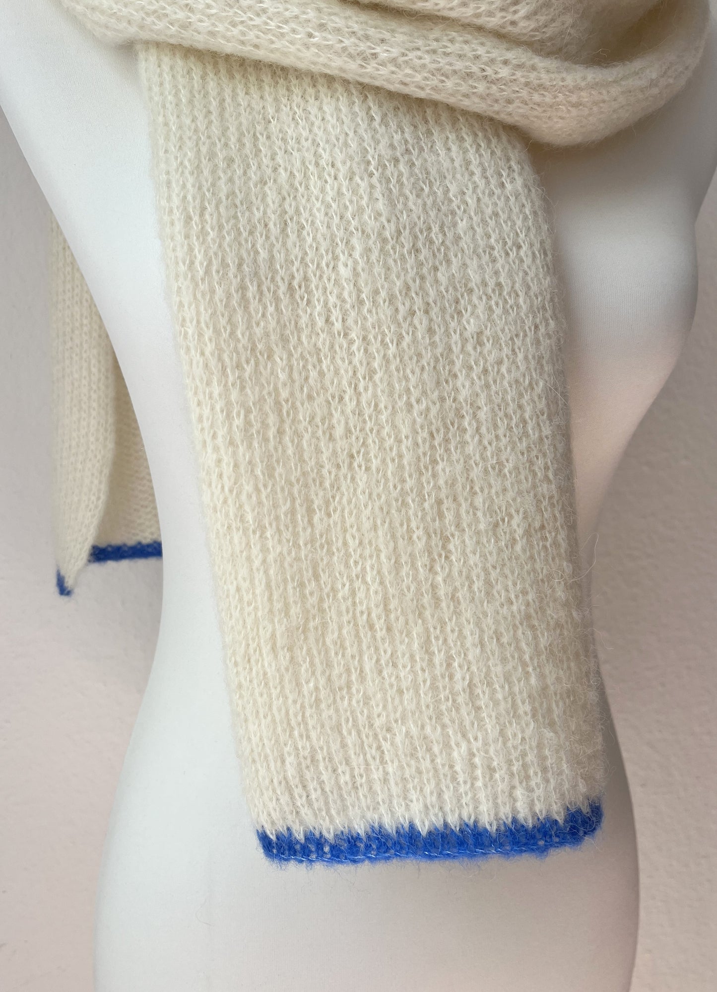 Weißer Alpaka Schal Damen – handgefertigt aus Alpaka & Seide, weich & warm